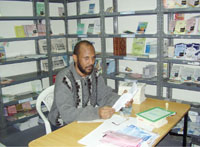 The centers library contains numerous books about Islam in 76 languages. Mohammed Noor considers the library of great importance, I was a missionary working in a church for a long time. I then listened to Ahmed Deedat, converted to Islam and became a daeeya (caller).