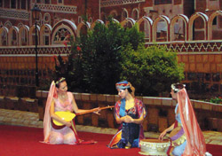 Photo from archived article: photos/1159/lastpage1_1