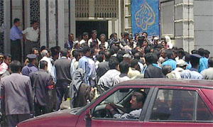 An anti-war sit-in staged by Yemeni journalists in support for al-Jazeera correspondent who was killed recently in an air strike in Iraq.