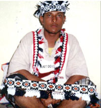 A Shabwa man dressed in traditional mawaz and an embroidered cloth band